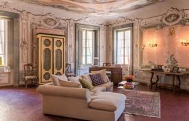 Apartment in the historic palace by the lake, Toscolano Maderno, Italy. Price on request