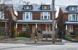 Terraced house – Kingston Road, Toronto, Ontario,  Canada for C$1,277,000