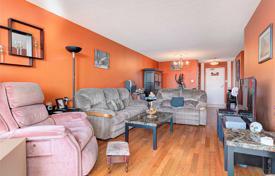 Apartment – Etobicoke, Toronto, Ontario,  Canada for C$715,000