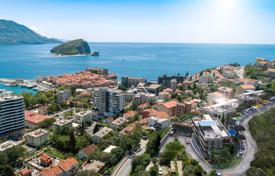Luxurious 3-bedroom penthouse with panoramic seaview in Budva for 750,000 €