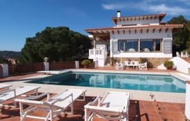 Comfortable villa with a pool, tennis court and sea views, Tamariu, Spain for 1,100,000 €