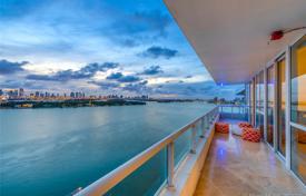 Comfortable apartment with ocean views in a residence on the first line of the beach, Miami Beach, Florida, USA for $1,595,000