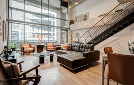 Two-level loft with a terrace, in a residence with a roof-top swimming pool and a concierge, Dallas, Texas, USA for $784,000