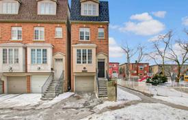 Townhome – Gerrard Street East, Toronto, Ontario,  Canada for C$1,020,000