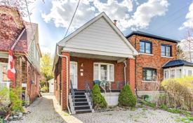 Townhome – Carlaw Avenue, Toronto, Ontario,  Canada for C$1,556,000