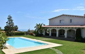 Three-storey villa with a pool and sea views in Tarragona, Costa Dorada, Spain for 2,900,000 €