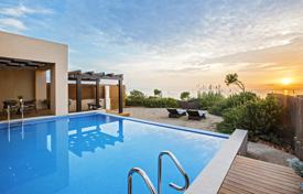 Beachfront villa with a swimming pool and a private access to the beach, Navarino, Greece for 3,700 € per week