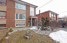 Terraced house – York, Toronto, Ontario,  Canada for C$1,158,000