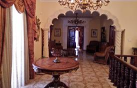 A beautiful villa on two plots with marble floors and gypsum ceiling for 1,435,000 €