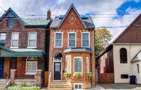 Townhome – Broadview Avenue, Toronto, Ontario,  Canada for C$1,842,000