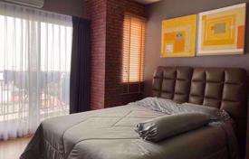 2 bed Condo in Supalai Veranda Ratchavipha — Prachachuen Bang Sue District for $162,000
