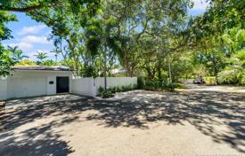 Villa – Miami, Florida, USA for $1,349,000
