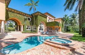 Comfortable villa with a garden, a backyard, a swimming pool, a relaxation area, a terrace and two garages, Coral Gables, USA for $4,465,000