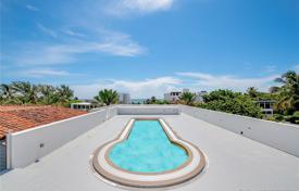Comfortable villa with a backyard, a terrace, a pool and a garage, Miami Beach, USA for $2,850,000
