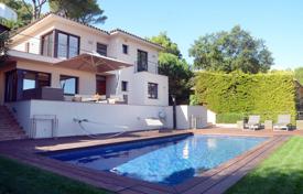 Three-storey villa with a garden, a pool and a panoramic view of the countryside at 900 m from the beach, in a quiet area of Tamariu, Spain for 1,175,000 €