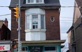 Townhome – Dufferin Street, Toronto, Ontario,  Canada for C$1,627,000
