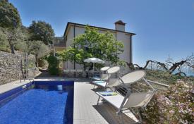 Villa with a swimming pool, a jacuzzi and a panoramic view of the sea, Lerici, Italy for 5,100 € per week