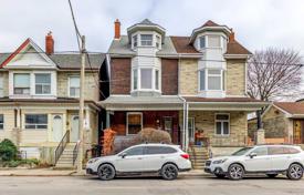 Terraced house – Carlaw Avenue, Toronto, Ontario,  Canada for C$1,610,000