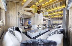 Exclusive chalet with a swimming pool and a spa area in a picturesque area, Megeve, France for 49,000 € per week