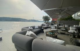 Bosphorus-front house in Istanbul, on a plot of land of 1000 m², with an elevator and separate guest house, heated pool, big parking lot for $70,018,000