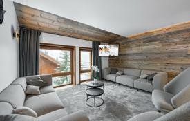 Duplex apartment in a new residence, close to the ski slopes, Courchevel, France for 1,375,000 €