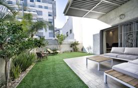 Modern cottage with a terrace and a garden, Netanya, Israel for $859,000