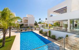 Villa for sale in San Pedro Playa, San Pedro de Alcantara for 2,695,000 €