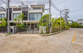 Modern townhouse with a terrace at 700 meters from the sea, Phuket, Thailand for 1,500 € per week