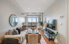 Apartment – Lake Shore Boulevard West, Etobicoke, Toronto,  Ontario,   Canada for C$761,000