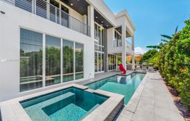 Luxury villa with a backyard, a swimming pool, a terrace and two garages, Sunny Isles Beach, USA for $4,695,000