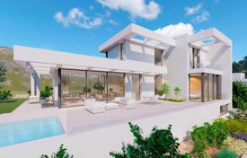 Frontline golf villa with 3 bedrooms, basement, private pool and panoramic views in Las Colinas Golf for 1,200,000 €