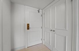 Apartment – Yonge Street, Toronto, Ontario,  Canada for C$1,141,000