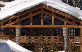 Great chalet on the fashionable resort of Courchevel, French Alps for 18,000 € per week