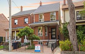 Townhome – Euclid Avenue, Toronto, Ontario,  Canada for C$2,328,000