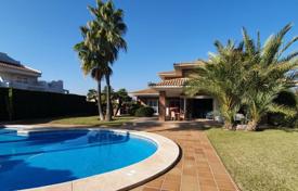 Beautiful villa with a swimming pool, a tennis court and a garden in a quiet area, near the beach, Benidorm, Spain for 2,155,000 €