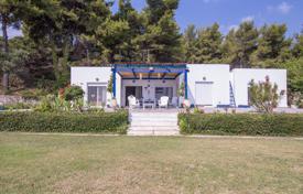 Renovated beachfront villa, Kassandra, Greece for 1,050,000 €