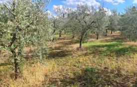 Farmhouse with olive grove and vineyard in Montepulciano Tuscany for 990,000 €