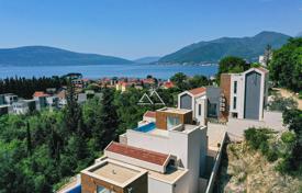 Ready-to-move-in townhouse with a swimming pool and a garage in Tivat for 725,000 €