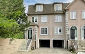 Terraced house – Bayview Avenue, Toronto, Ontario,  Canada for C$2,476,000