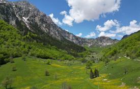 Large plot of land with mountain views in Lipovo, Kolasin, Montenegro for 220,000 €
