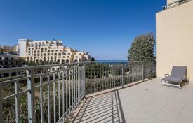 Portomaso, highly finished seafront apartment for 2,850,000 €