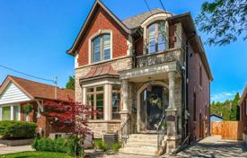 Townhome – East York, Toronto, Ontario,  Canada for C$1,960,000
