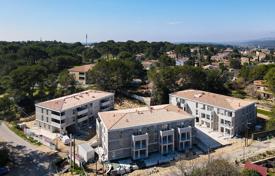 Apartment – Lambesc, Bouches-du-Rhône, Provence - Alpes - Cote d'Azur,  France for From 321,000 €