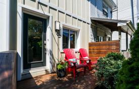 Terraced house – York, Toronto, Ontario,  Canada for C$1,201,000