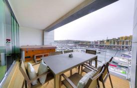 Seafront apartment with a terrace for 1,800,000 €
