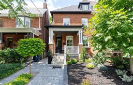 Terraced house – Old Toronto, Toronto, Ontario,  Canada for 1,109,000 €