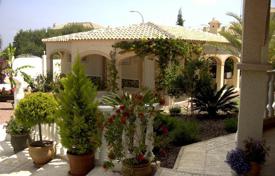 Furnished villa with a garden, a swimming pool and a garage, San Miguel de Salinas, Orihuela, Alicante, Spain for 495,000 €