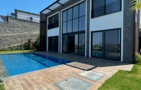 Sea-view villa in a complex in Yalikavak (Bodrum), with underfloor heating, private pool and parking for $2,900,000