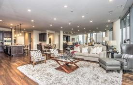 Penthouse overlooking the waterfront Skioto in prestigious residential complex, with private terrace and a gym, Columbus, Ohio, USA for $2,554,000