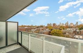 Apartment – Bathurst Street, Toronto, Ontario,  Canada for C$907,000